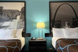 Super 8 by Wyndham Belleville St. Louis Area - 7