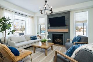 Blue Mtn Village Retreat Walk to Blue - Shuttle - 0