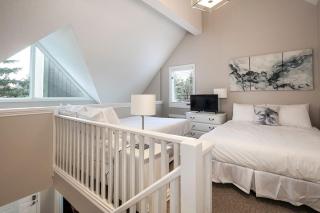 Tranquility Oasis Ski-In Out Hot Tub Shuttle - 6