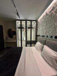 La Mirage Suites & Apartments - 4