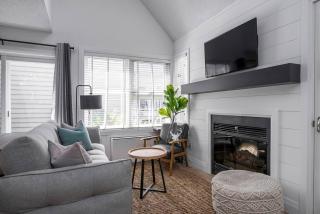 Arrowhead Retreat Ski-In-Out Pool Shuttle - 5