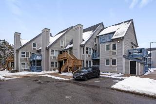 Mountainside Escape Ski-In-Out Pool Shuttle - 7