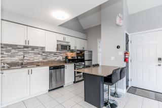 Mountain View Ski-In-Out Pool Shuttle to Blue - 2