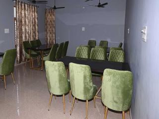 Hotel O The Glide Inn Hotel & Restaurant - 6