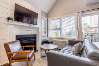 Northern Tranquility Ski-In-Out Pool Shuttle - 0