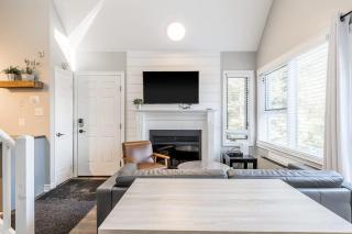 Northern Tranquility Ski-In-Out Pool Shuttle - 1