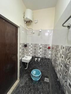 Sri Vesagan Homestay - 1