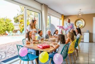 Grande maison pour 20 personnes, avec 8 chambres, piscine, billard et BBQ - 9