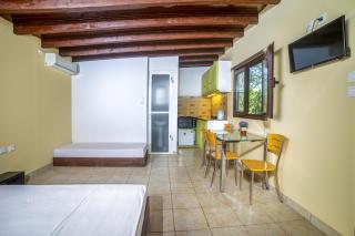 Terra Vine Collection - Raisin House - 5