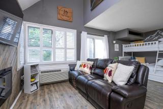 Fox Ridge - Ski-In-Out Pool Hot Tub Shuttle - 0