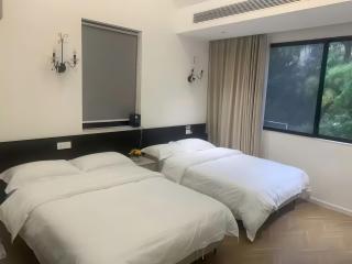 Shanghai Hills& Bloom Townhouse close to Metro Line 2 - 3