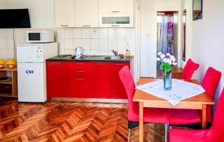 Beautiful Apartment In Vodice With Wifi - 8