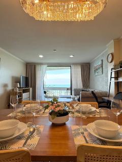 Beachfront 3BR Condo with Ocean-View Balcony - 8