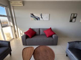 Glenhazel Square Apartments - 3