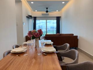 NEW Minimalist Cozy 3R3B SgBesi - 6 pax - 8