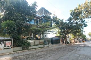 RedDoorz at Anton's Loft Designer Resort Pansol Calamba Laguna - 8