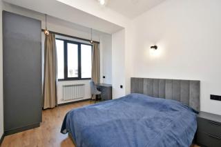 Comfort & Charm in Modern Building - 6