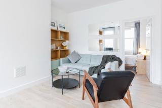 Live like a Londoner by TOWER BRIDGE - 7