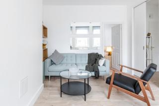 Live like a Londoner by TOWER BRIDGE - 9