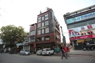 Hotel O by OYO Surya Continental - 6