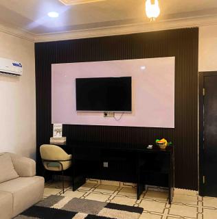 Heirloom Luxury Hotel and Apartments - 4