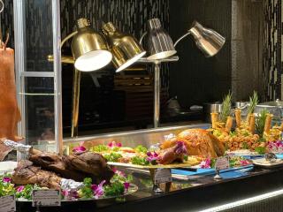 Crowne Plaza Danang Hotel & Resort - 2