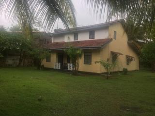 Unawatuna Beach Villa by Serenity - 0