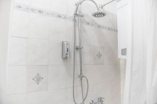 Prime Location Chic Apt, Near AKH Hospital - 8