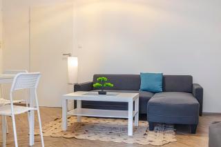 Prime Location Chic Apt, Near AKH Hospital - 3