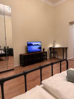 Puskas10 Brand New Modern Cozy Home with Park View - 4