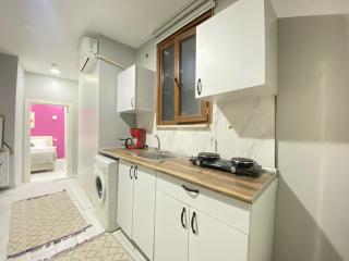 Stylish 1BR Home in Taksim - Steps to İstiklal - 3