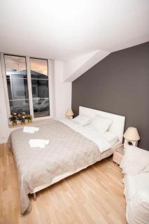 Rainbow Apartments 1 - 2