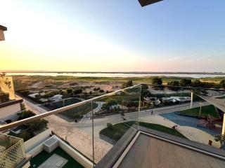 Sea and Golf Course View 3BR in Mayan Yas Island - 9