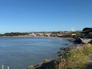Welcome to the Cobbler's at Barry Island - 1