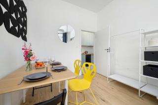 Comfortable Apartment for 4 Guests, Pet Friendly by Noclegi Renters - 5