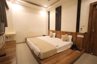 Hotel Blue Mountain - 7