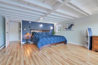 Lake Front-Maine Themed-Soaking Tub-Fire Pit-Kayak - 9