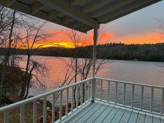 Lake Front-Maine Themed-Soaking Tub-Fire Pit-Kayak - 6