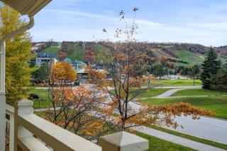 The Blue - Walk to the Village Shuttle & Hot Tub - 8