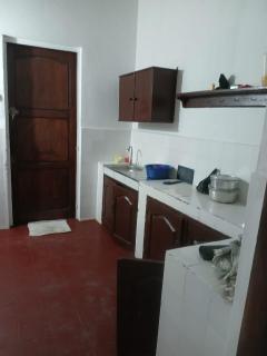 Golden Wave Hotel - 8