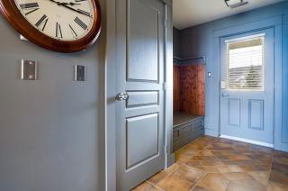 Bears Den - Hot Tub - Ski Views - Walk to Village - 5