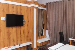 Hotel Royal Residency Executive - 8