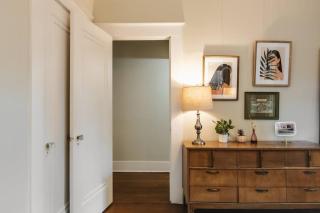 Cozy and Warm Winter Stay at UT Historic Victorian Gem - 1