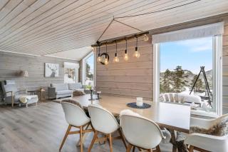 Modern Cabin Near Maldalsvatnet And Reinsnuten - 3