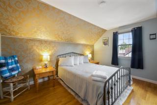 Near ConcertsDog-FriendlyFirepitFenced Yard - 7