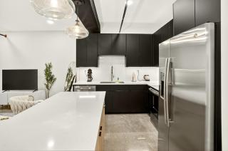 The Beacon Loft Modern1BR Downtown Apartment - 2