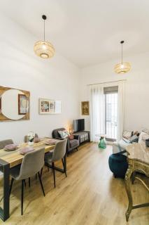 Beautiful with seasonal Pool- 1Bd 1Bth- Center - 5