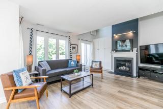 Sierra Views - Steps to Blue Mountain Village - 0