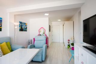 Wide and colourful- 3Bd 1Bth- Triana - 7