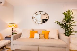 Wide bright- 2Bd 2Bth- Cathedral - 6